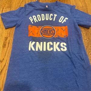 nba blue knicks boys size 8 tee.